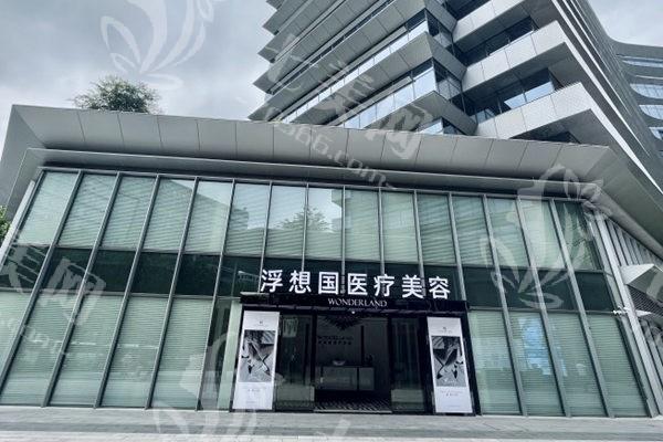 蒋铮铮打玻尿酸真的这么牛吗？注射轮廓固定幼态脸打造技术好名气大！