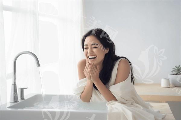 广州发际线种植哪家正规好一点？ 天姿/杨医生无创祛痘敏感修复连锁/博仕技术都不错！