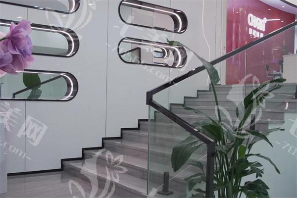 南昌佳美整形医院价格表：隆鼻/丰胸/眼综合/自体脂肪填充收费不贵