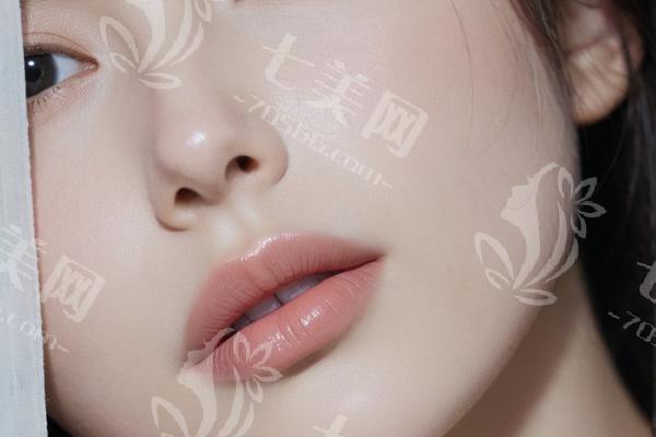 牙膏去黑头？碱性破坏皮肤屏障实录