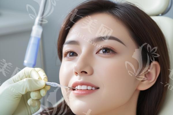 牙齿受到撞击后变色，是牙髓坏死的表现​
