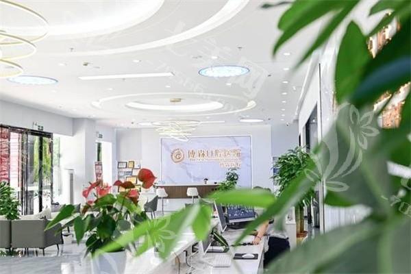 深圳活动假牙口腔医院哪个好 有名的是佳乐、登特、深圳童美口腔