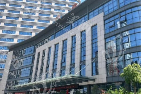 郑州中医药大学一附院整形收费高吗？2025价目表曝光收费不贵含眼部/鼻部/胸部项目费用