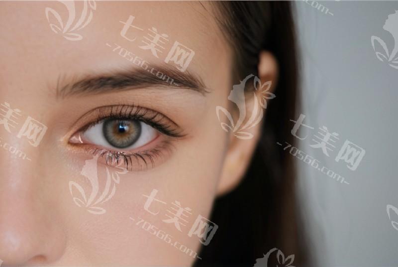 黑眼圈影响颜值？快速遮盖黑眼圈的方法你知道几个？