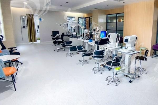 兰州爱尔眼科医院收费标准：瞧瞧青光眼 / 斜视治疗价格多少