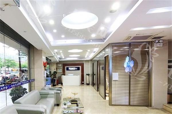 深圳拜尔口腔门诊部儿童看牙怎么样？擅长儿童齿科+环境舒适+医生耐心更贴心  