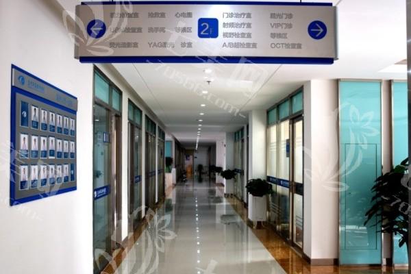兰州华厦眼科医院2025价格表：全飞秒1.4w起/半飞秒8800/白内障手术1.1w起