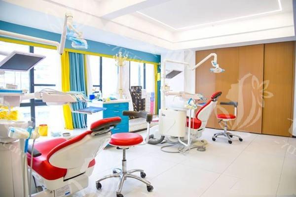 请问成都武侯君臣口腔靠谱吗？从医生技术及核心技术分析正规性