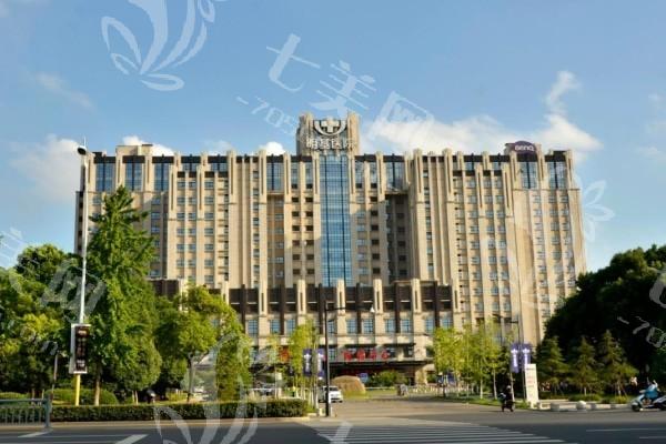 网友问苏州太学眼科医院近视眼手术收费高不高？价格亲民且无隐形消费