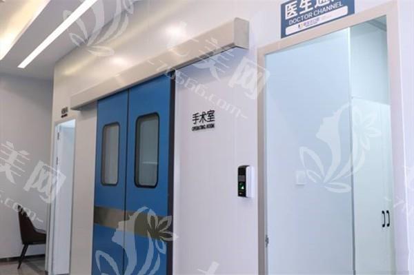 南宁爱琴海诺贝尔口腔门诊部儿牙治疗收费价目表？拔牙 / 补牙 / 儿牙治疗收费很亲民