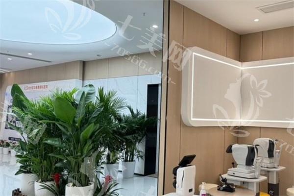 杭州友华普惠眼科医院白内障手术收费高不高？性价比高且有优惠