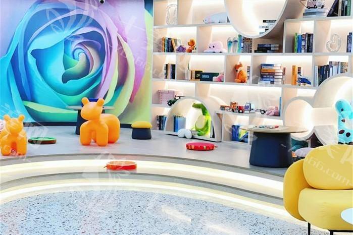 深圳护芽亲子口腔门诊部亲子看牙服务如何？特色亲子诊室+医生经验足+收费合理更暖心  