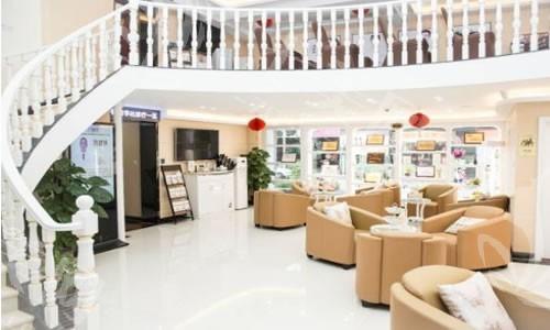 更新深圳铭德口腔门诊部收费标准揭秘 种植牙2480+矫正6500+ 患者评价性价比高  