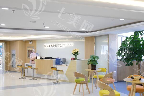 昆明爱尔眼科医院价目表：查实该医院收费合理口碑良好