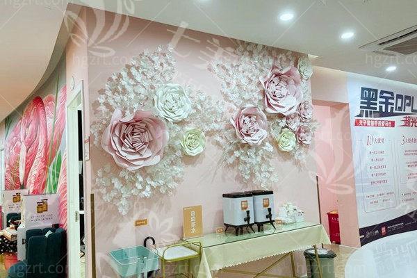 深圳鹏程整形医院收费标准公开：瞧瞧双眼皮 / 隆鼻 / 隆胸价格多少